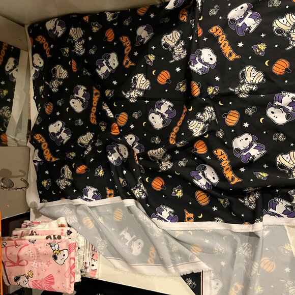 19 pc snoopy upcycled scrap fabric - bundle 4 - Picture 10 of 10